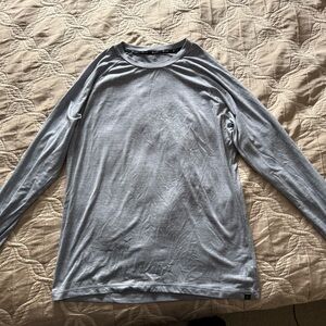 Gaiam Long Sleeve Men’s Grey Active Shirt Size Large In Great Condition